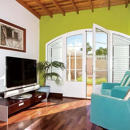 Puerto Del Carmen Sleeps 5 Air Con Wifi *
