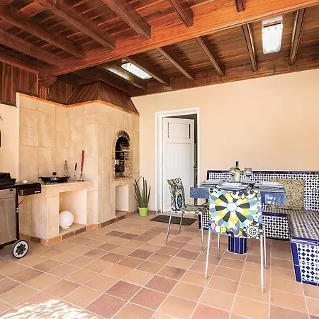 Puerto Del Carmen Sleeps 5 Air Con Wifi Villa